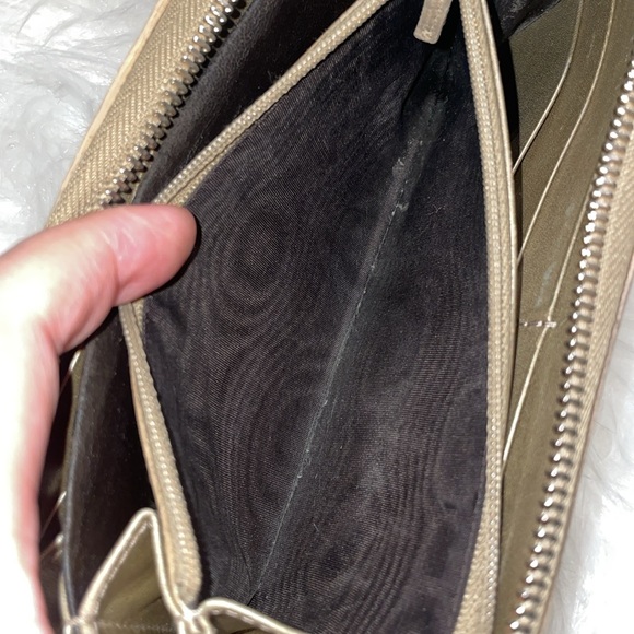 Gucci Zippy Wallet - Picture 10 of 10